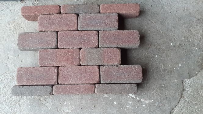 Reihenverband mit stehender Einfassung - Nova